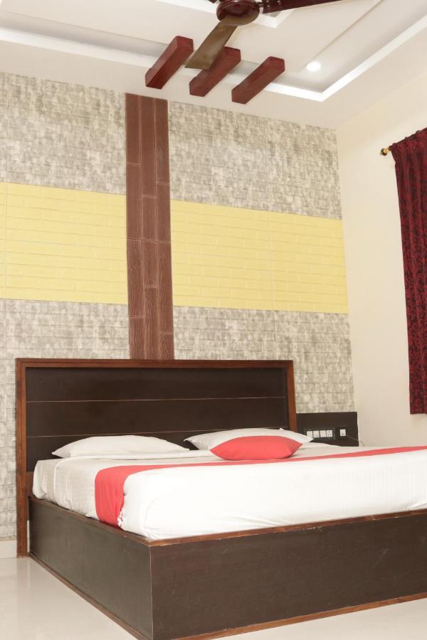 E S Residency Hotel Theni Eksteriør billede