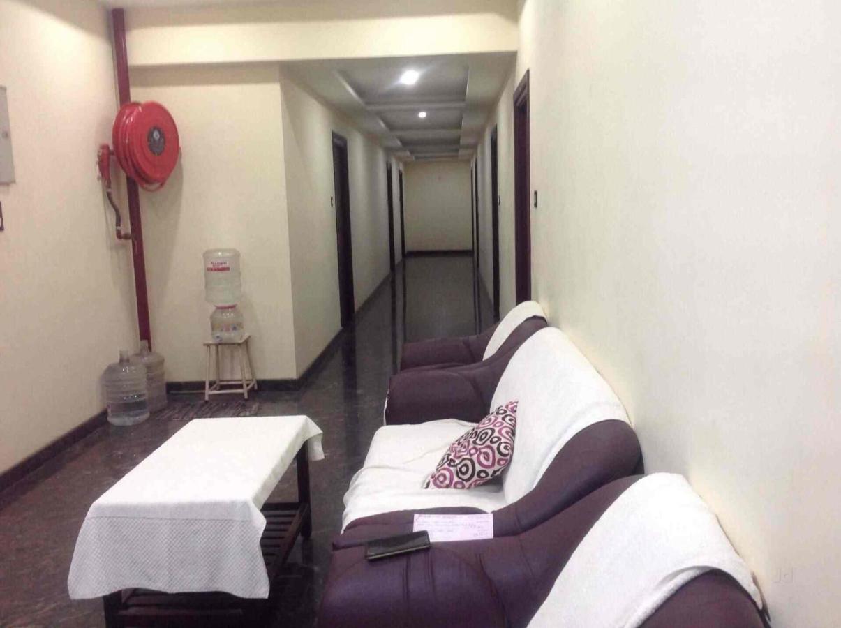 E S Residency Hotel Theni Eksteriør billede