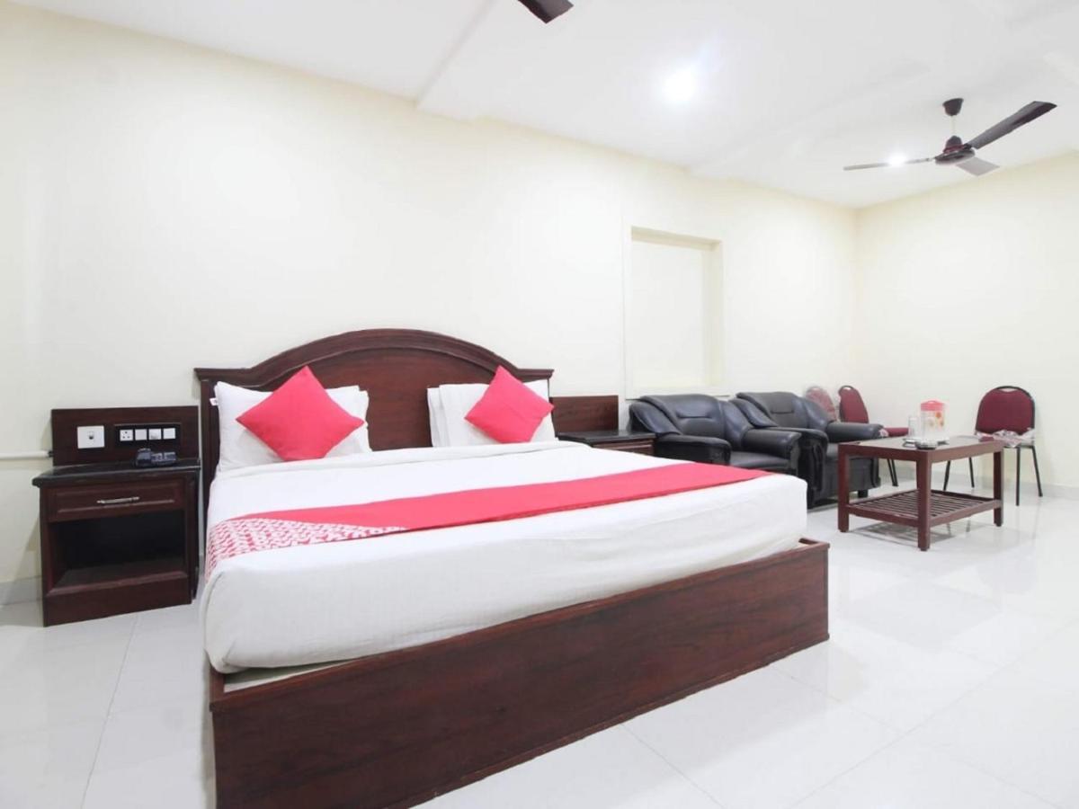 E S Residency Hotel Theni Eksteriør billede