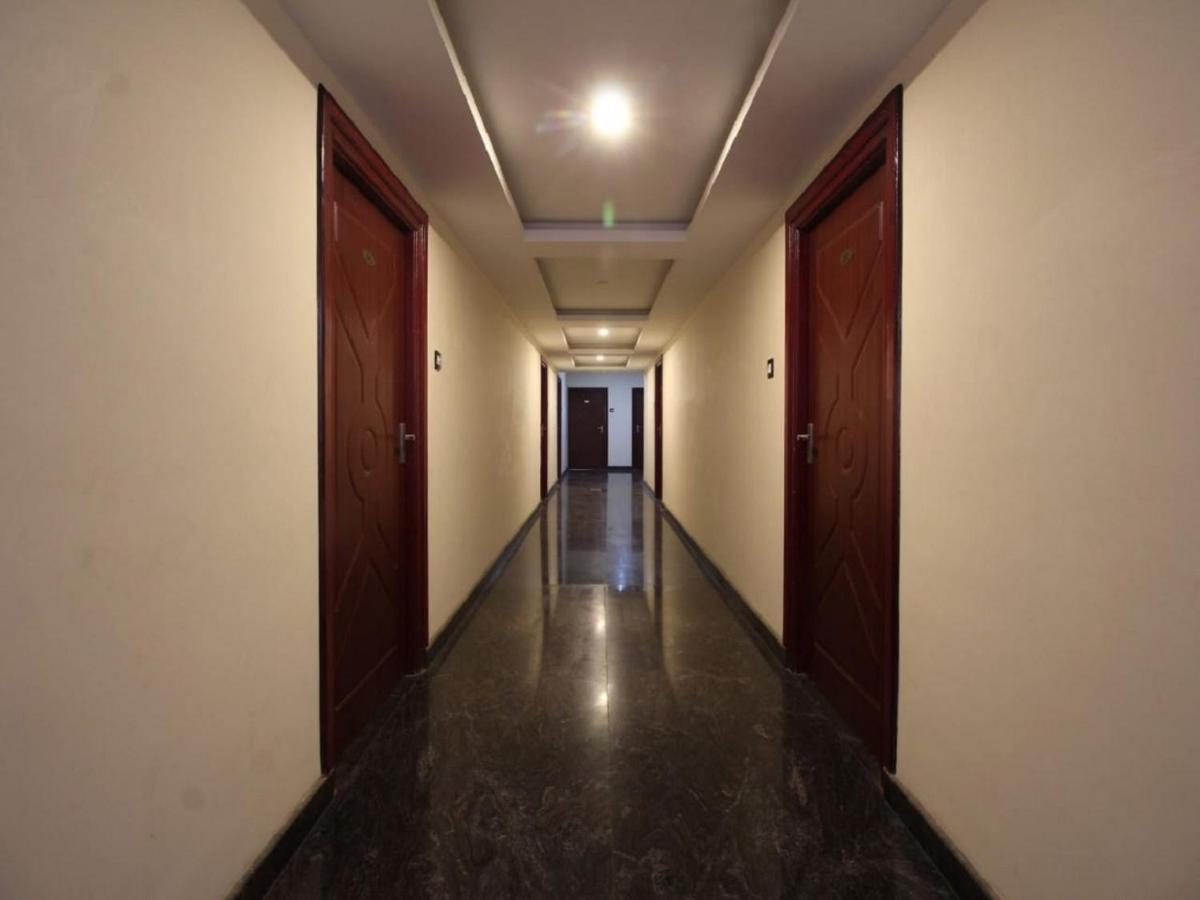 E S Residency Hotel Theni Eksteriør billede
